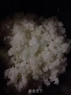 Make Egg and rice step 1