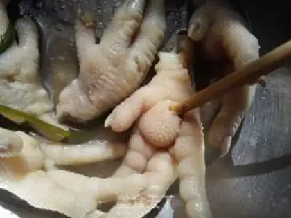 Make Wine and claws step 2