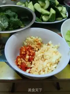 Make cucumber chicken step 0