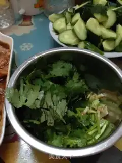 Make cucumber chicken step 1