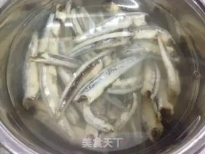 Make Dry sardines step 0