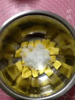 Make Cheda cheesecakes step 2