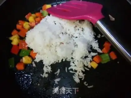 Make Pineapple rice step 5