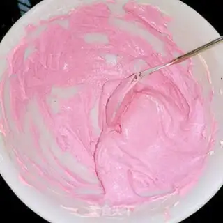 Make Rose cupcakes step 7