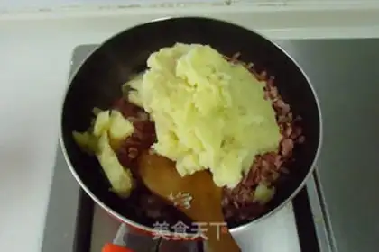 Make Bacon cheese mashed potatoes step 4