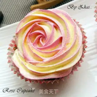 Make Rose cupcakes step 12