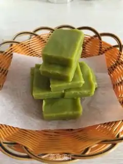 Make Sweet pea yellow step 11