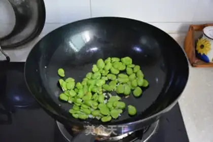 Make Scrambled eggs step 3