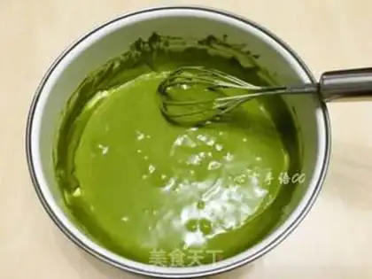 Make A flower with tea cake step 3