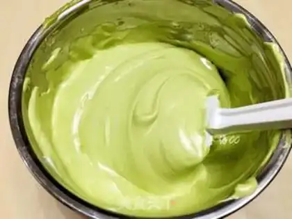 Make A flower with tea cake step 5