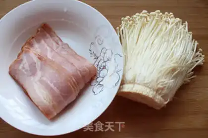 Make Bacon pins and mushrooms step 0
