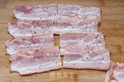 Make Bacon pins and mushrooms step 3