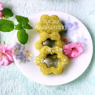 Make A flower with tea cake step 10