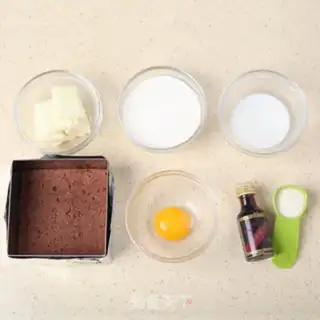 Make Triple chocolate cake step 0
