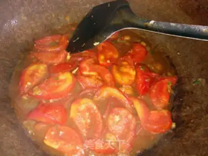 Make Tomato fried eggs step 5
