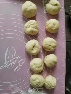 Make The fragrance of cream rolls step 3