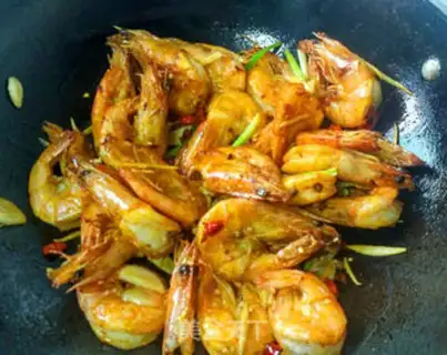 Make Dry pot spicy Ecuadorian shrimp step 6