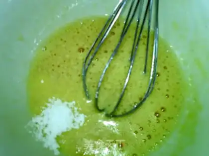 Make Xinjiang Bahari cake step 2