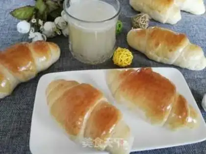 Make The fragrance of cream rolls step 10