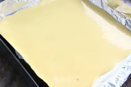 Make Tiger cake roll step 3