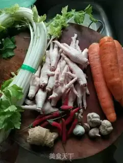 Make Spicy chicken feet step 0
