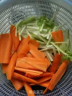 Make Spicy chicken feet step 2