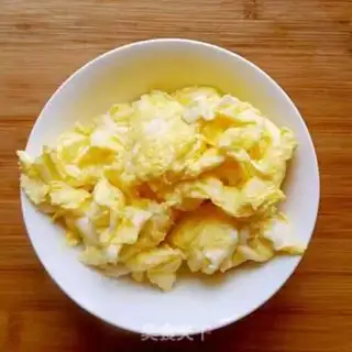 Make Tomato fried eggs step 3