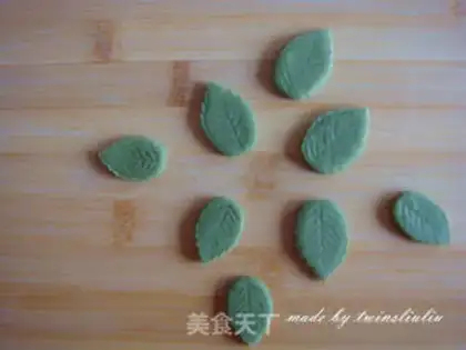 Make Fancy buns step 20