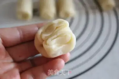 Make Rose florist step 17