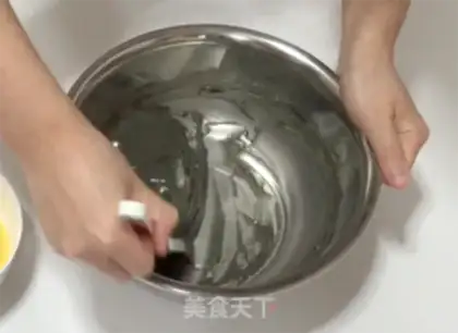 Make Dragon-cat-colored cake roll step 5