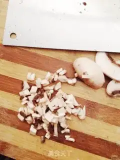 Make Bean petal mushroom sauce step 2