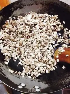 Make Bean petal mushroom sauce step 6