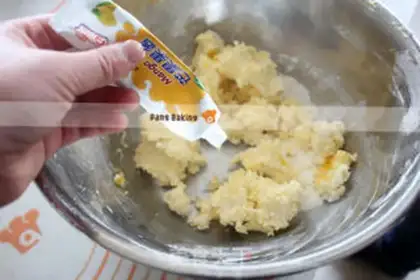 Make Mango golden coconut ball step 3