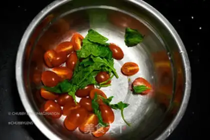 Make Roller tomato noodles step 2