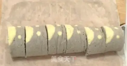 Make Dragon-cat-colored cake roll step 15