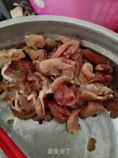 Make Garlic tofu-dry meat step 0