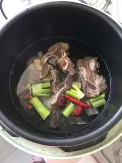 Make Black pepper steak step 1
