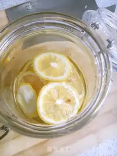 Make Honey lemon tea step 4