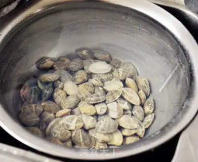 Make Flaming clams step 0