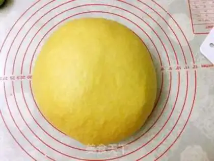 Make Pumpkin butter roll step 1