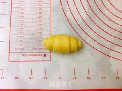 Make Pumpkin butter roll step 7