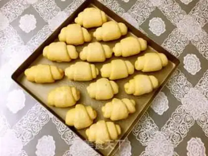Make Pumpkin butter roll step 9