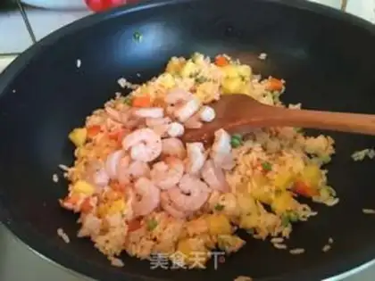 Make Pineapple shrimp rice step 7