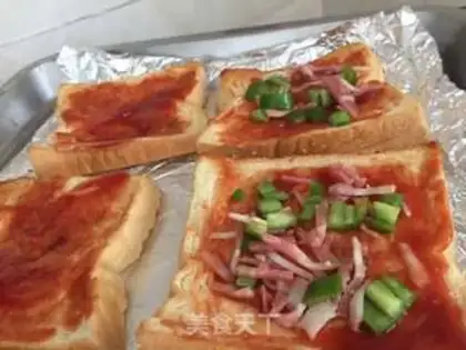 Make Toast pizza step 1