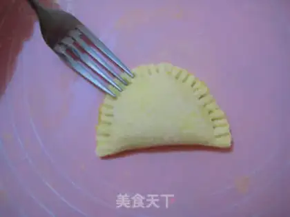 Make Minimoy pumpkin pie step 17