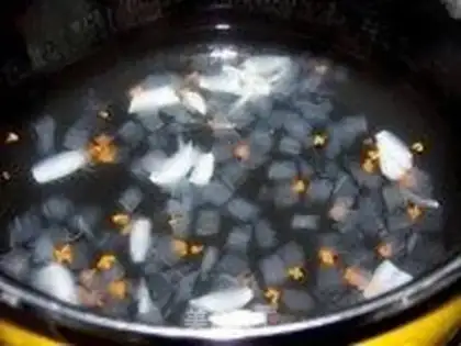Make "Little sugar lily." step 4