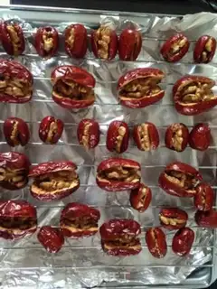 Make Red-tree walnut heart step 3