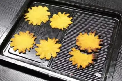 Make Make a pineapple step 3