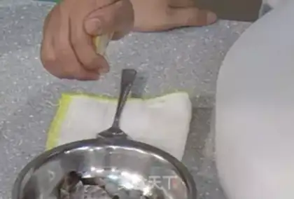 Make Japanese dry burning shrimp step 2