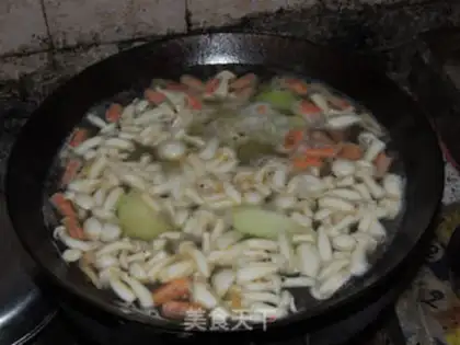 Make Fry-hand shrimp-headed mushroom soup step 6